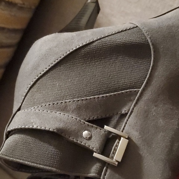 Dexflex Comfort Shoes Womens Size 8-1/2 8.5 Gray ' Suede '  Ankle Heeled… - Picture 6 of 13